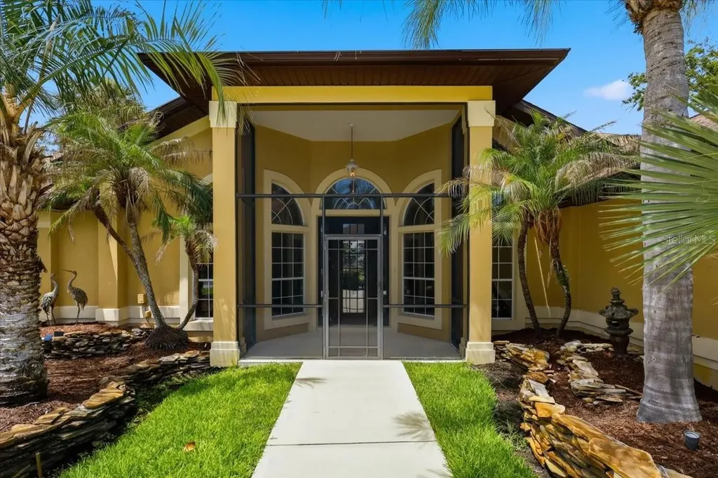 25 Cottonwood Court Palm Coast FL 32137