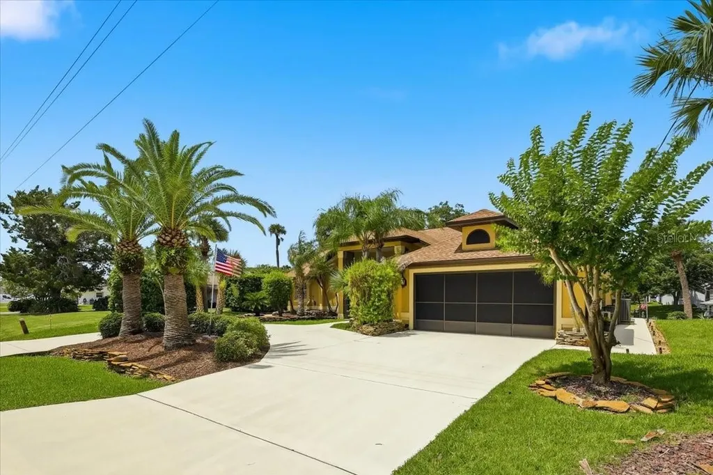25 Cottonwood Court Palm Coast FL 32137