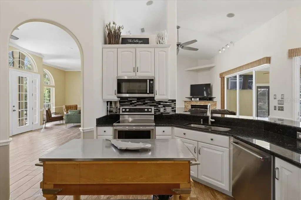 25 Cottonwood Court Palm Coast FL 32137