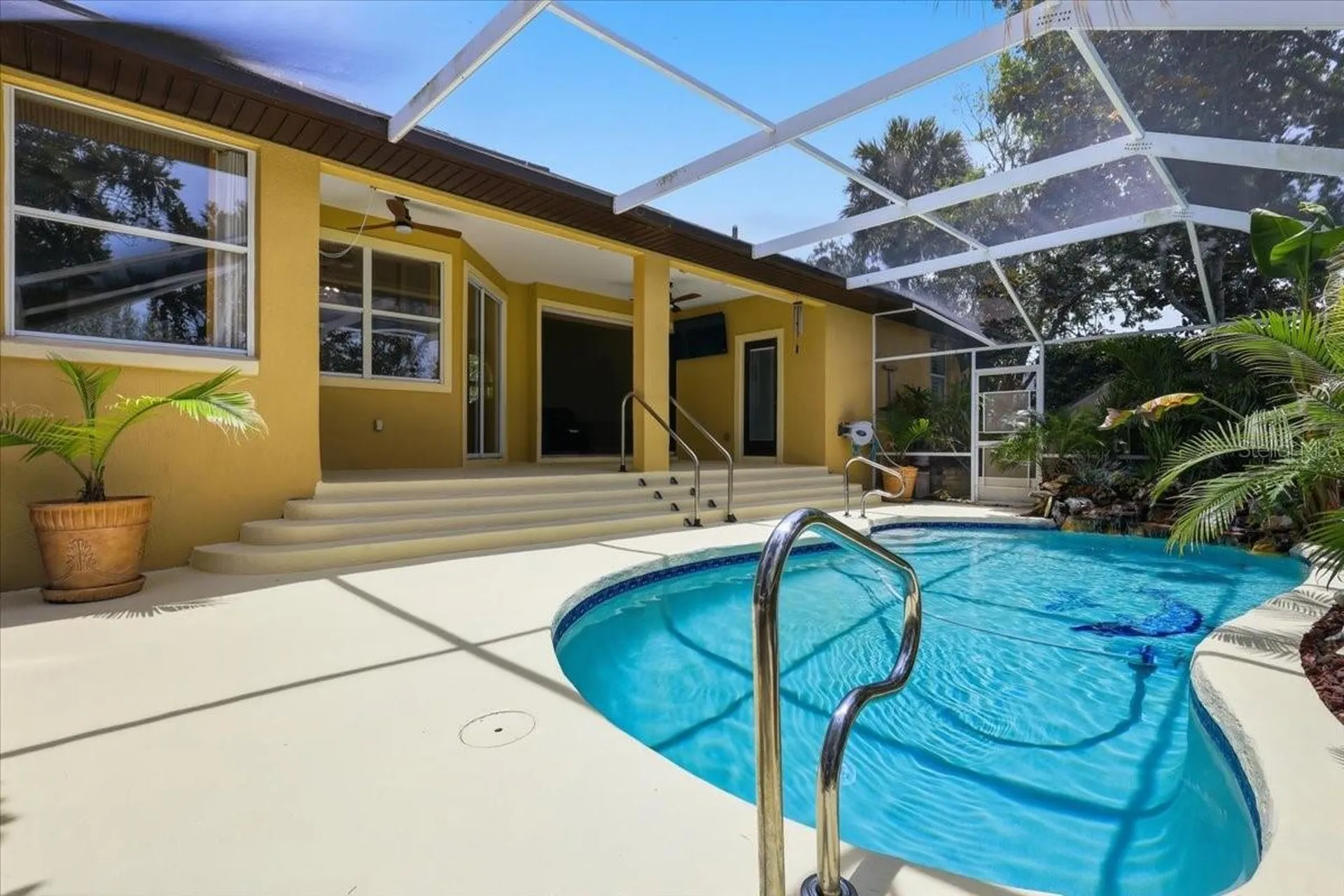 25 Cottonwood Court Palm Coast FL 32137