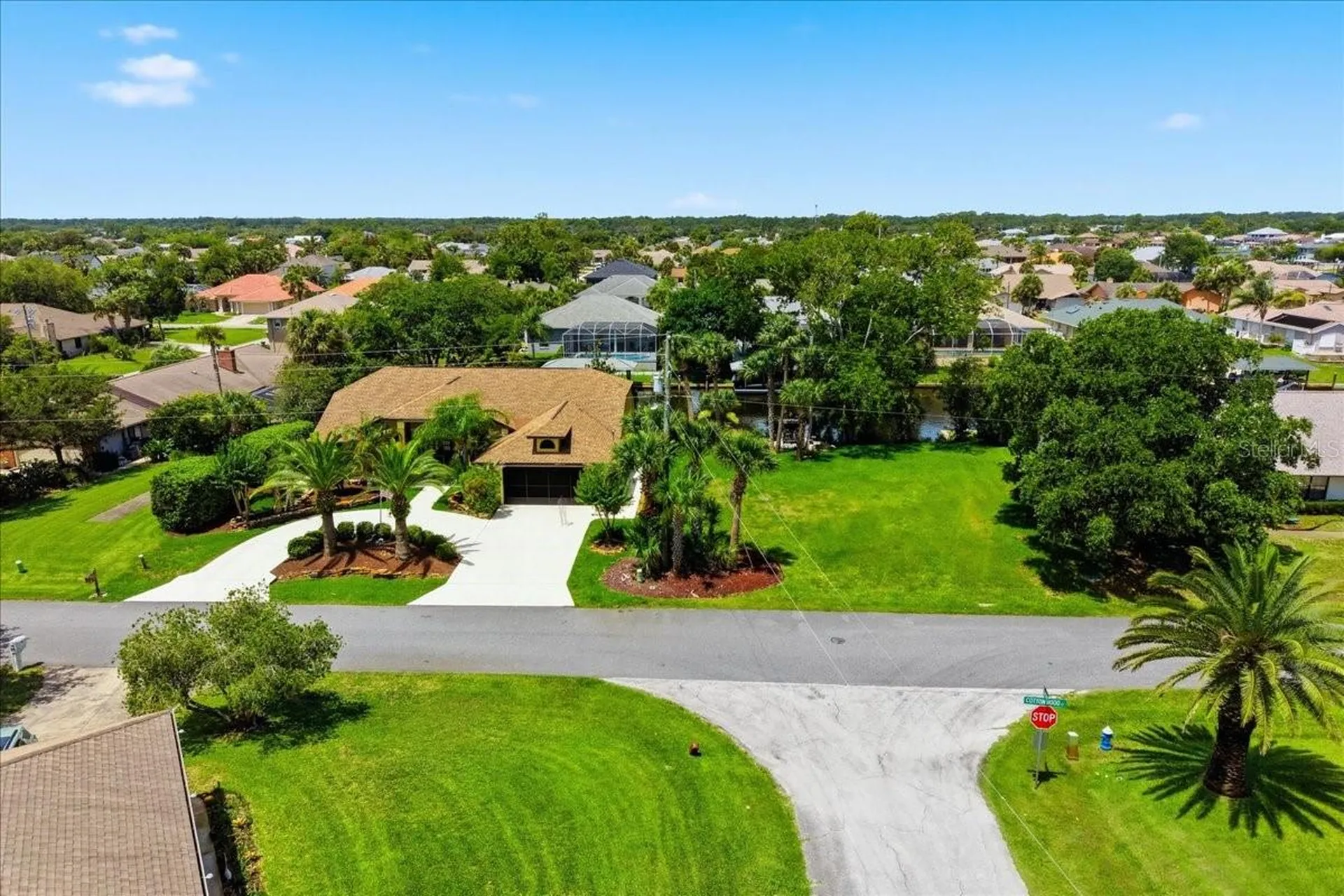 25 Cottonwood Court Palm Coast FL 32137