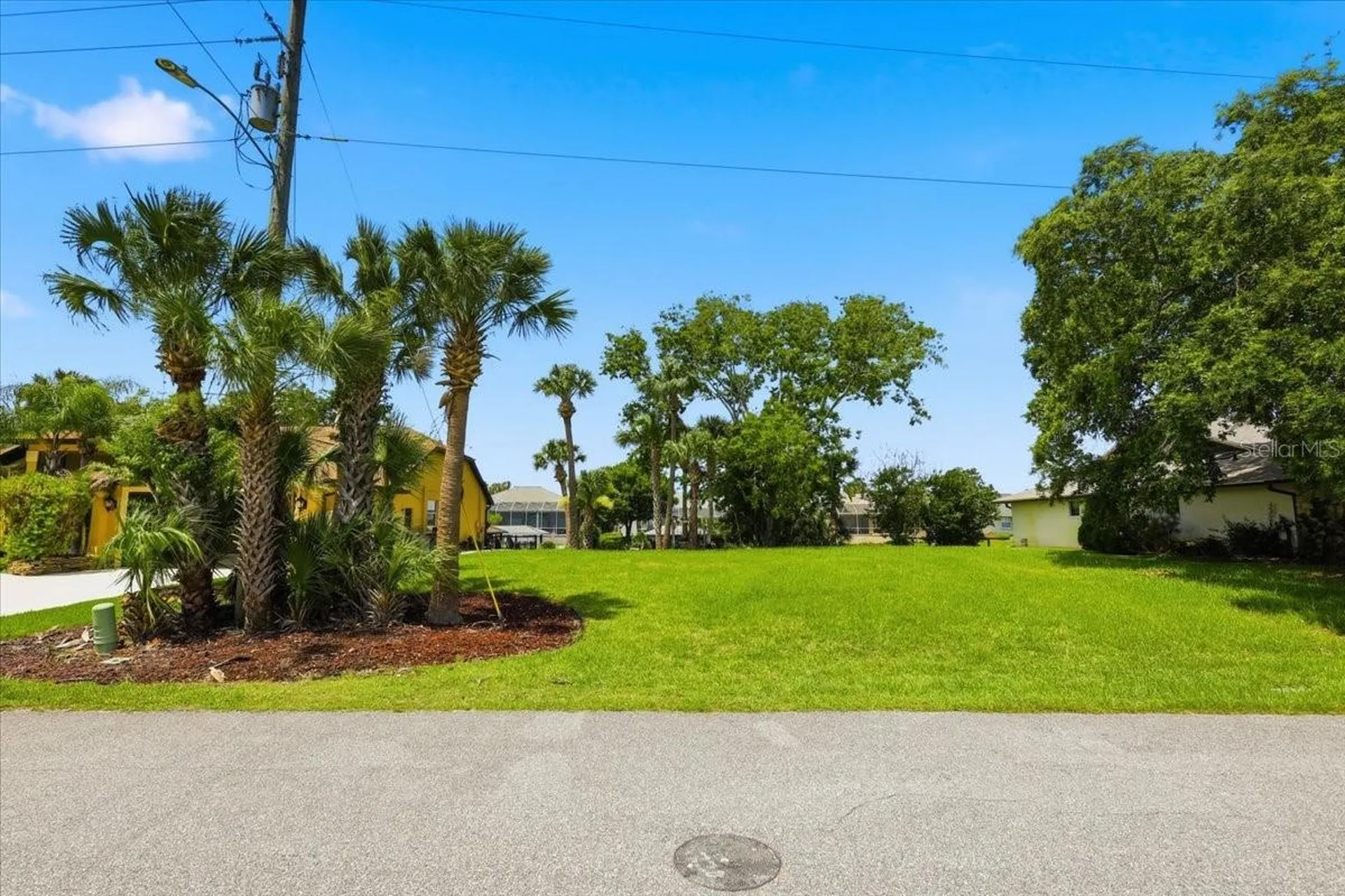 25 Cottonwood Court Palm Coast FL 32137