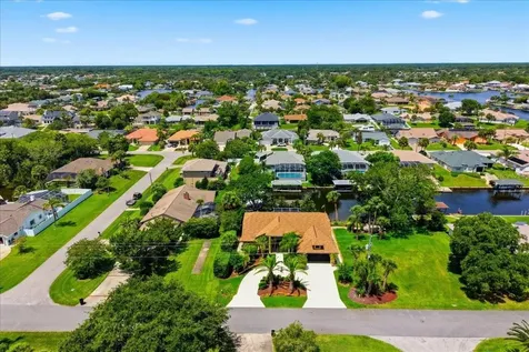 25 Cottonwood Court Palm Coast FL 32137