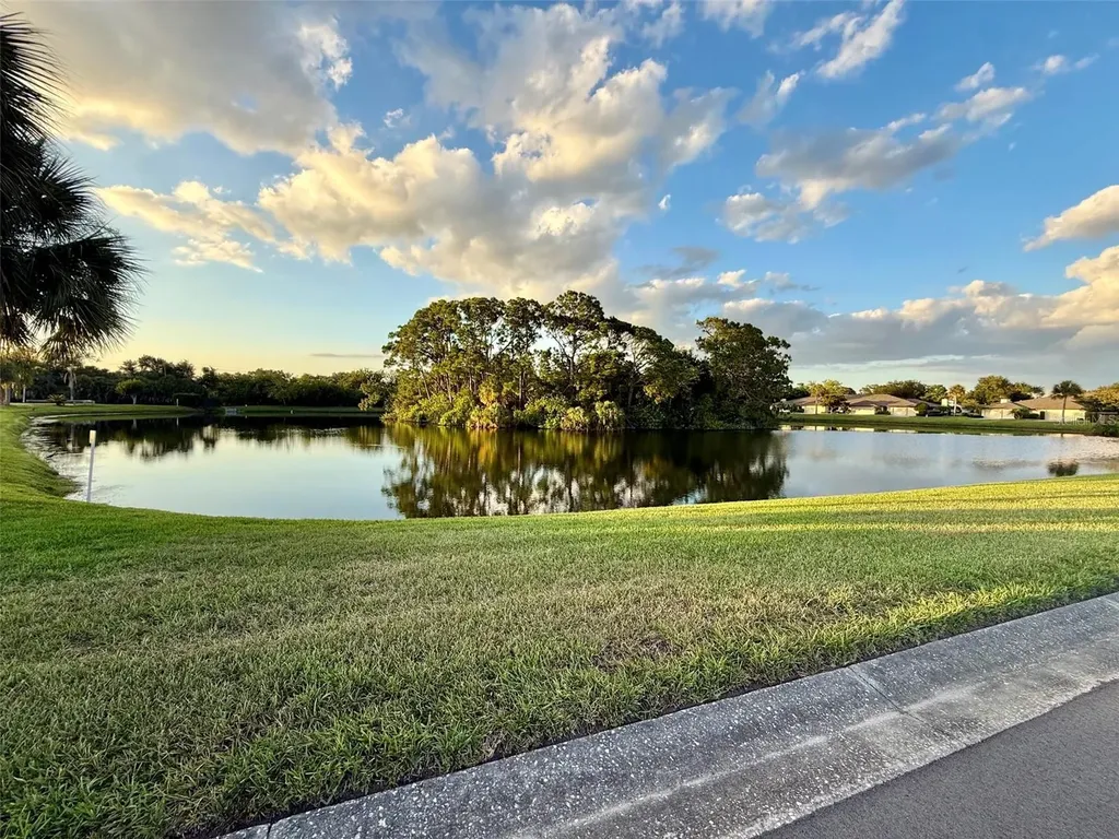 3689 Gleneagle Drive Sarasota FL 34238