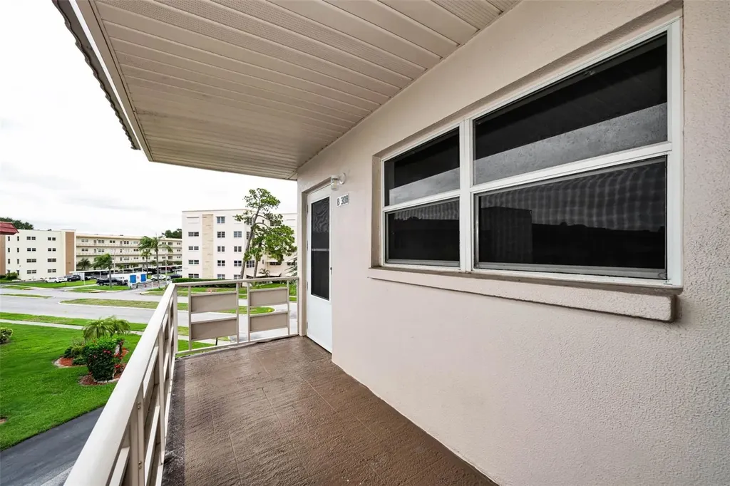 5530 80th Street N St Petersburg FL 33709