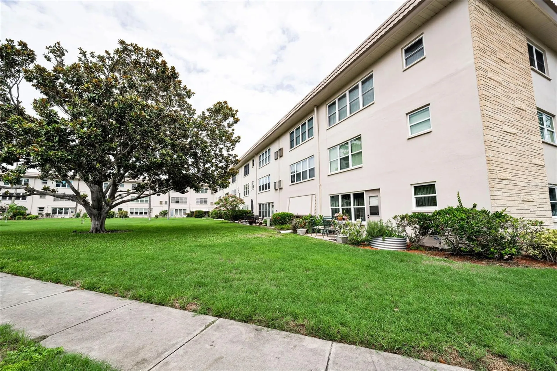 5530 80th Street N St Petersburg FL 33709