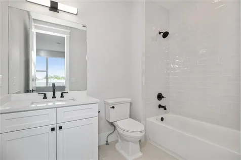 17 29th Street N St Petersburg FL 33713