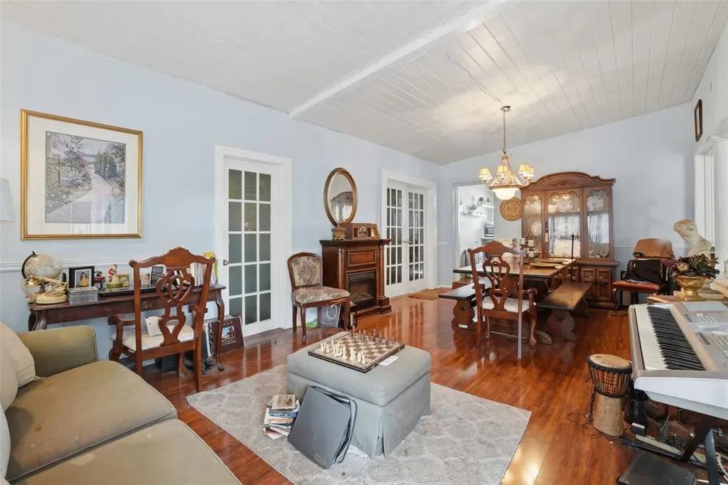 301 Verbena Drive Orlando FL 32807