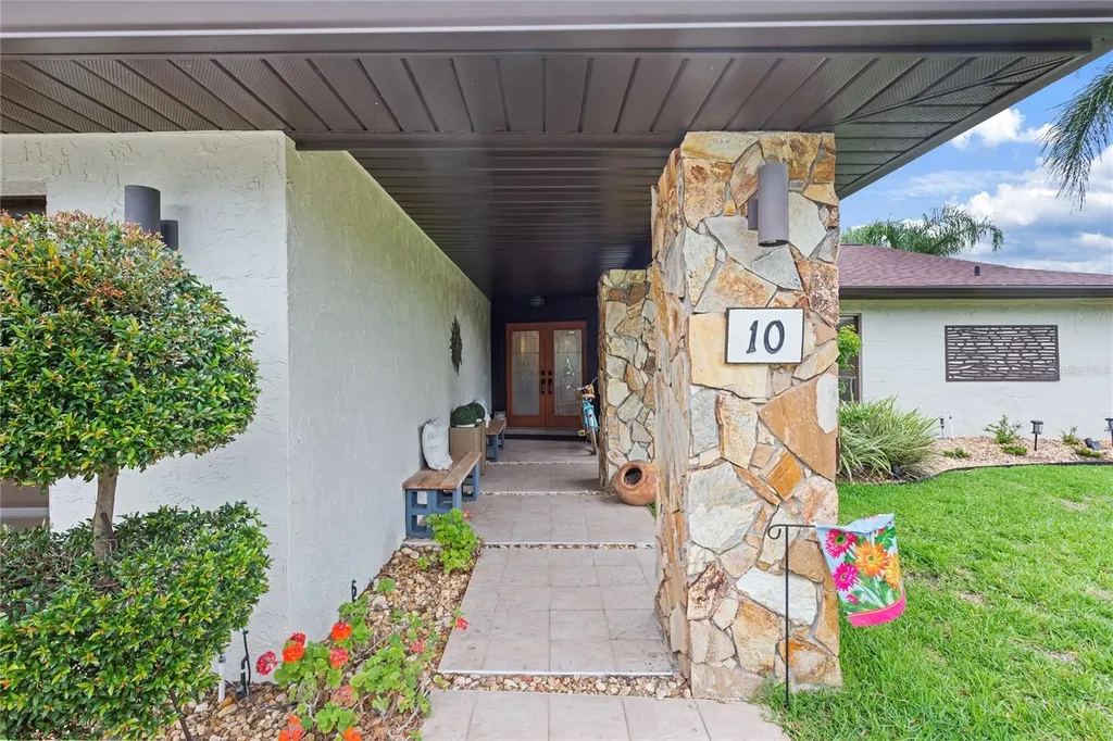 10 Arbor Lane Oldsmar FL 34677