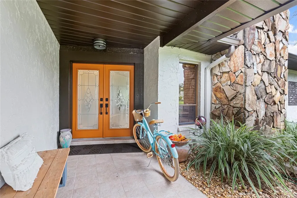 10 Arbor Lane Oldsmar FL 34677