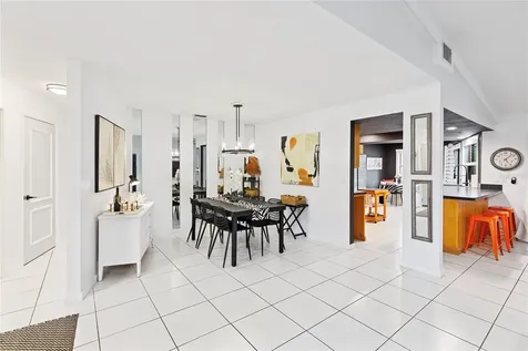 10 Arbor Lane Oldsmar FL 34677