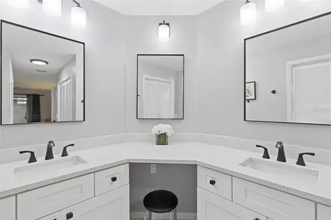 10 Arbor Lane Oldsmar FL 34677