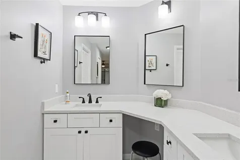 10 Arbor Lane Oldsmar FL 34677