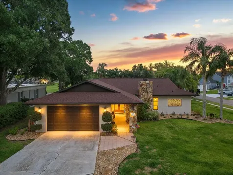 10 Arbor Lane Oldsmar FL 34677