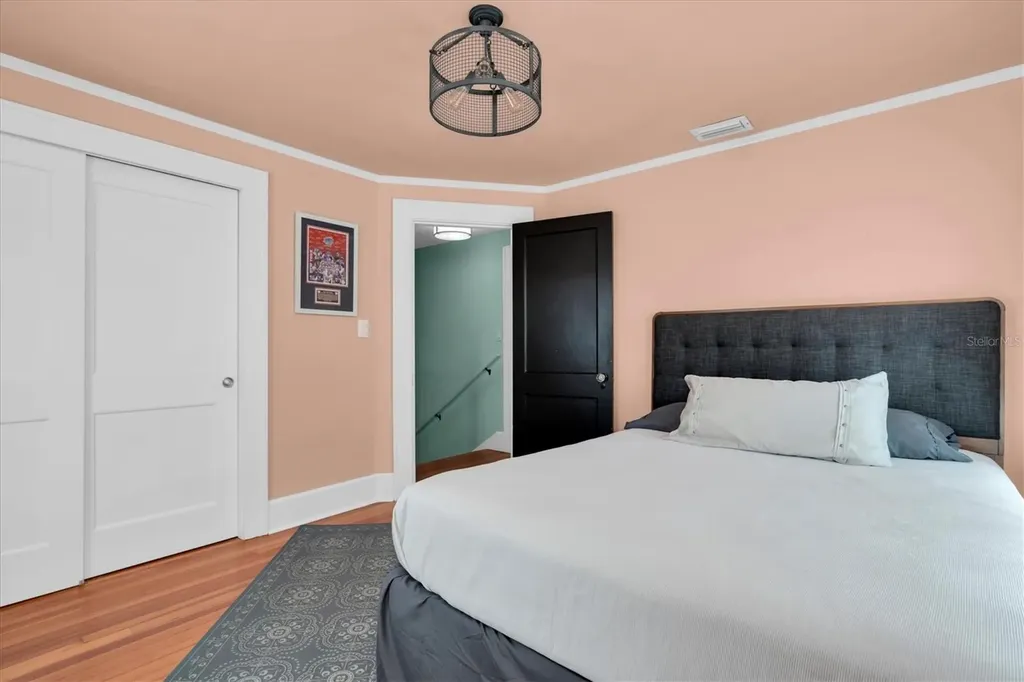 248 14th Avenue NE St Petersburg FL 33701