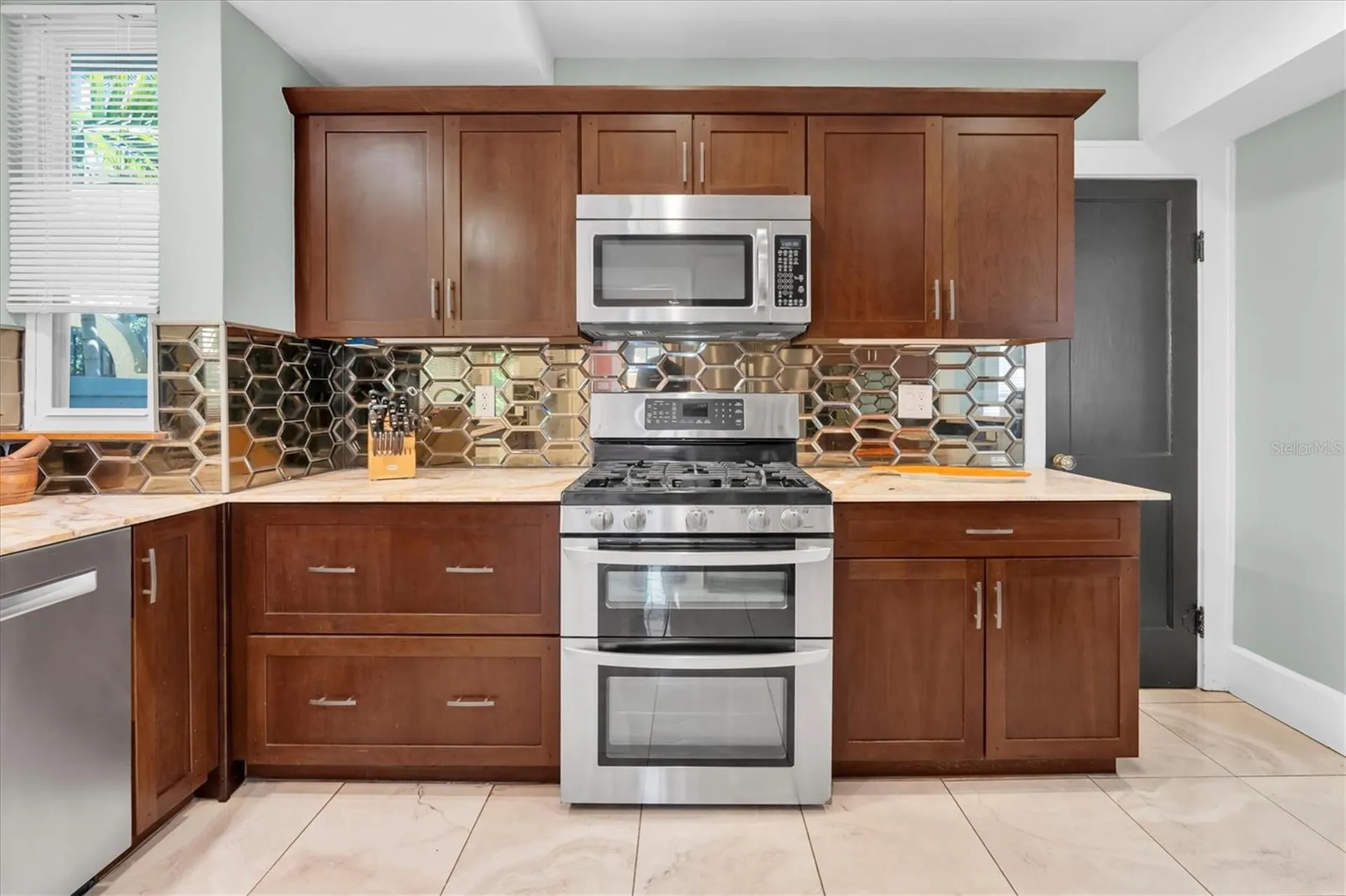 248 14th Avenue NE St Petersburg FL 33701