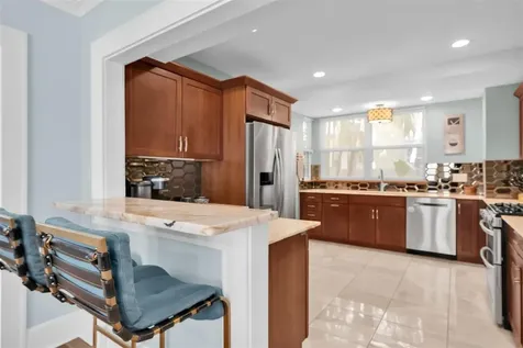 248 14th Avenue NE St Petersburg FL 33701