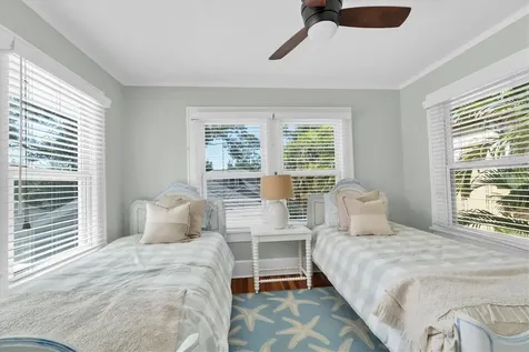 248 14th Avenue NE St Petersburg FL 33701