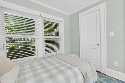 248 14th Avenue NE St Petersburg FL 33701