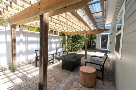 248 14th Avenue NE St Petersburg FL 33701