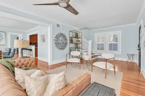 248 14th Avenue NE St Petersburg FL 33701