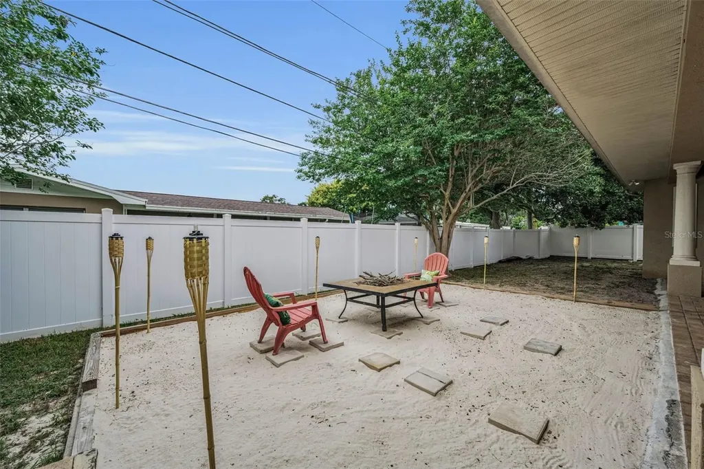 1888 Bugle Lane Clearwater FL 33764