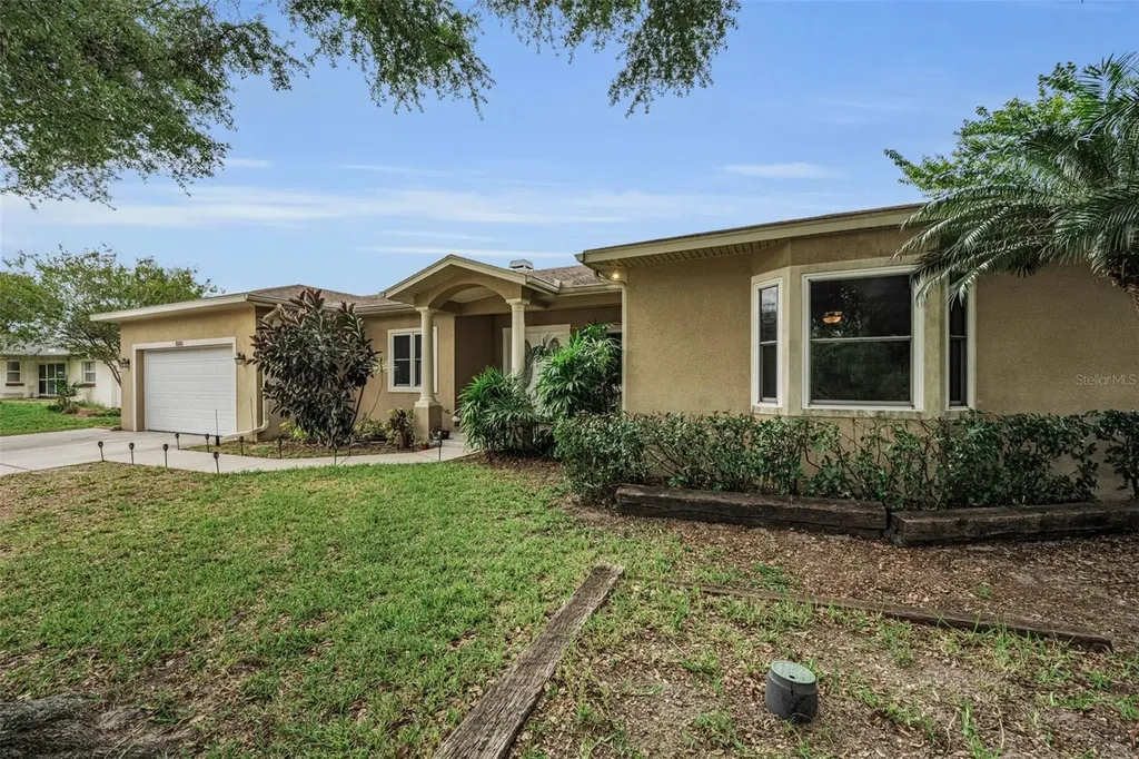 1888 Bugle Lane Clearwater FL 33764