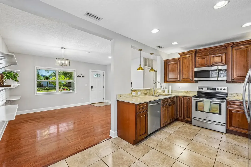 3924 W Bay View Avenue Tampa FL 33611