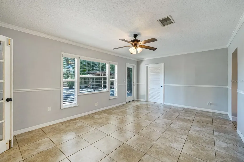 3924 W Bay View Avenue Tampa FL 33611