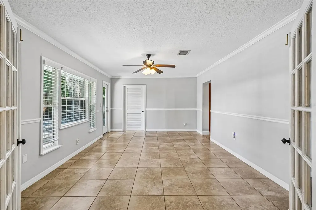 3924 W Bay View Avenue Tampa FL 33611