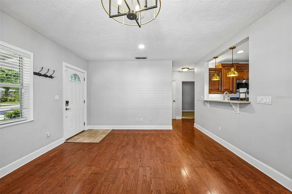 3924 W Bay View Avenue Tampa FL 33611