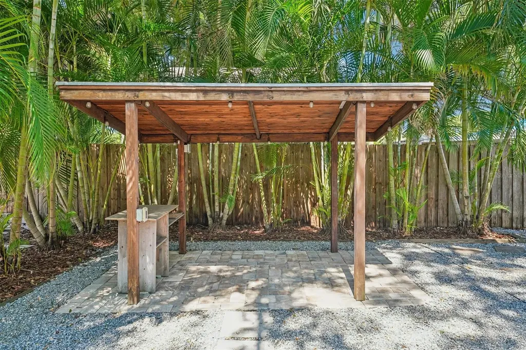 3924 W Bay View Avenue Tampa FL 33611