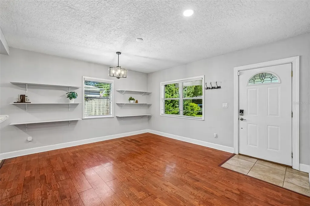 3924 W Bay View Avenue Tampa FL 33611