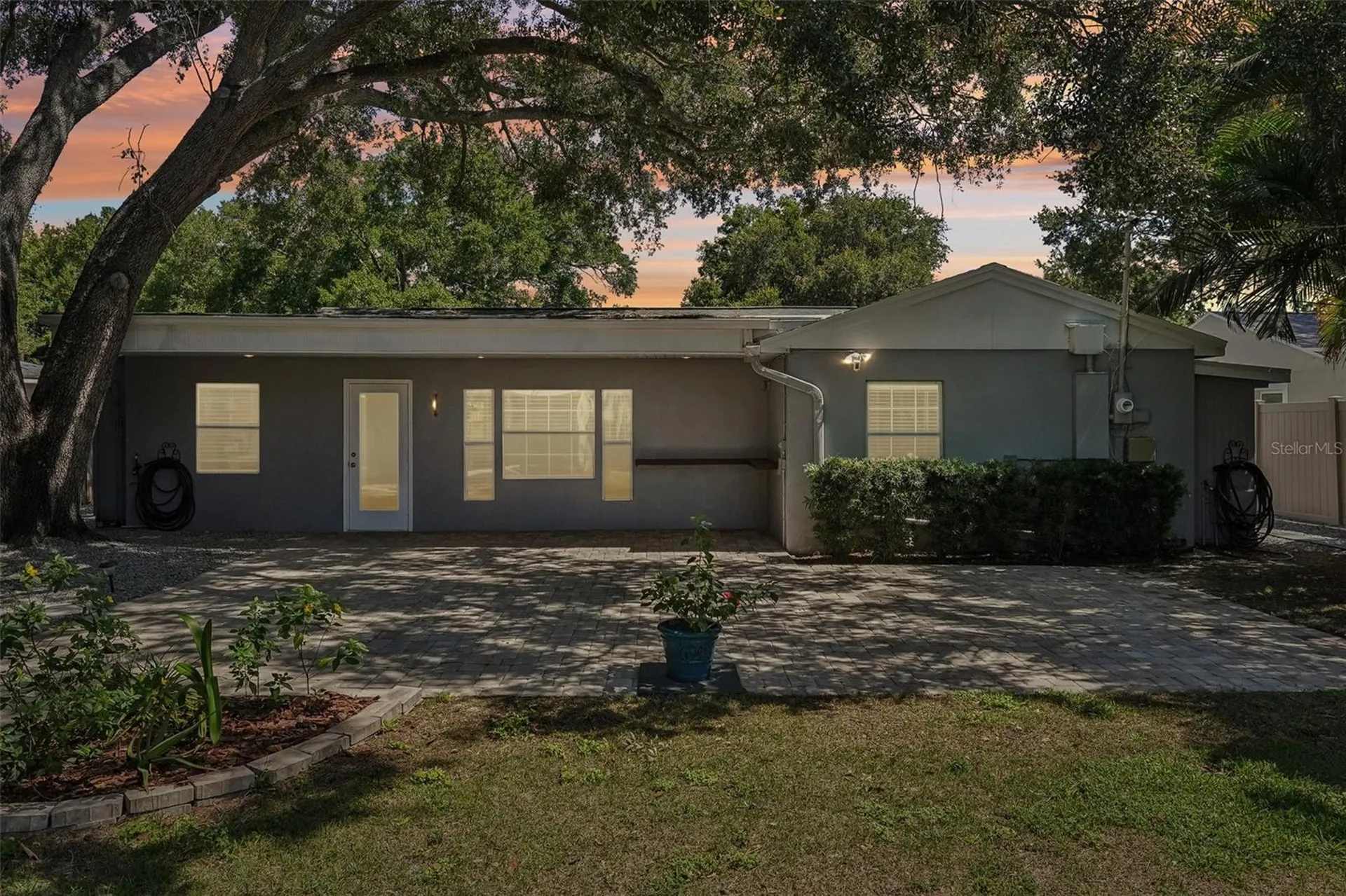 3924 W Bay View Avenue Tampa FL 33611
