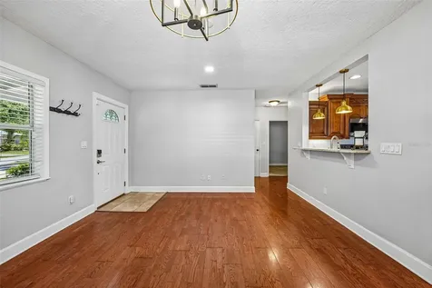 3924 W Bay View Avenue Tampa FL 33611