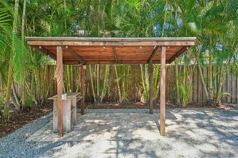 3924 W Bay View Avenue Tampa FL 33611