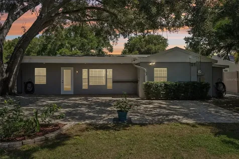 3924 W Bay View Avenue Tampa FL 33611