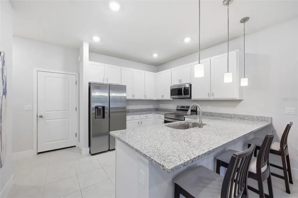 6917 Five Oaks Drive Harmony FL 34773
