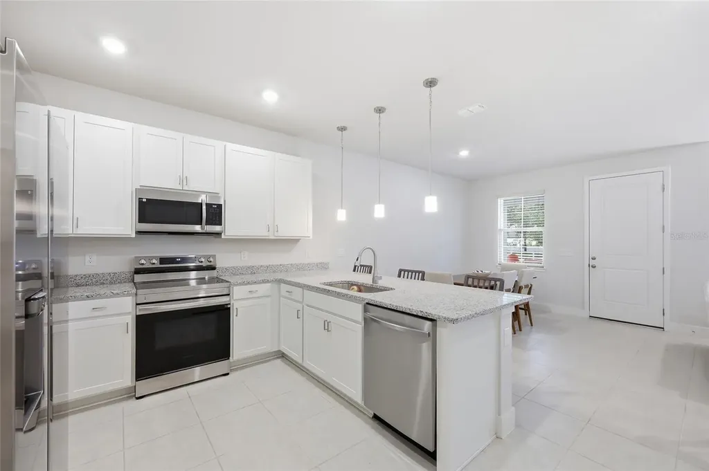 6917 Five Oaks Drive Harmony FL 34773