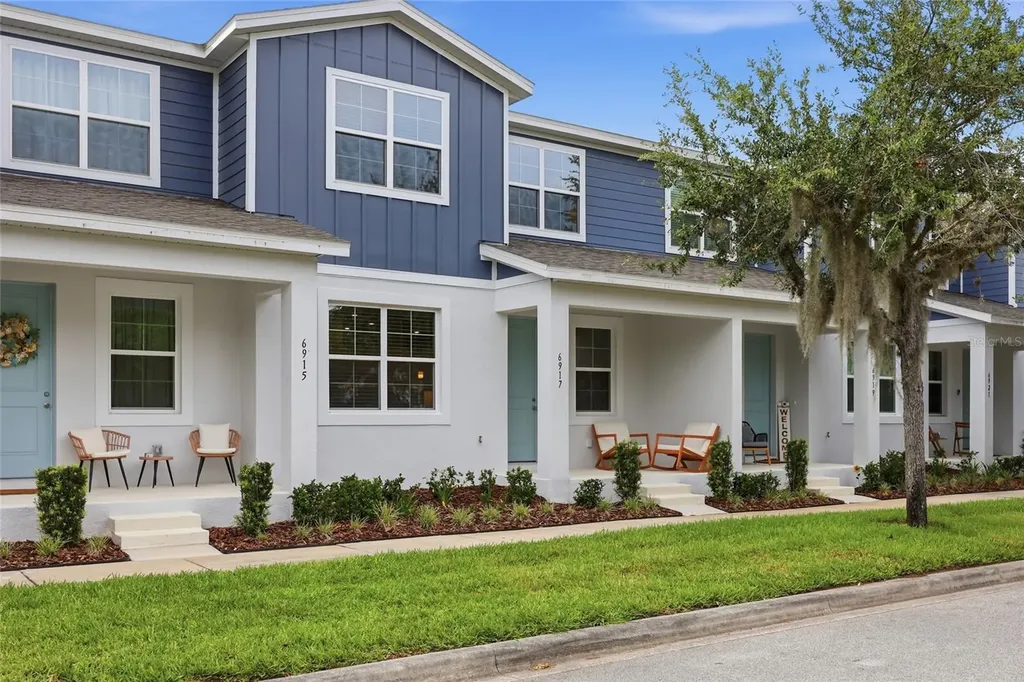6917 Five Oaks Drive Harmony FL 34773