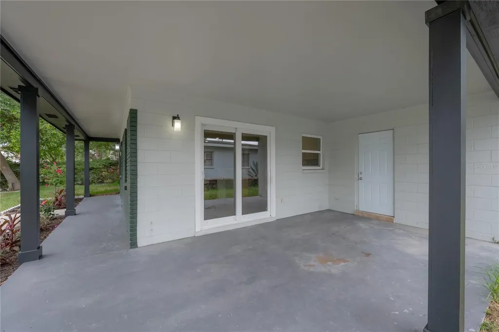 1911 W Cherry Street Tampa FL 33607
