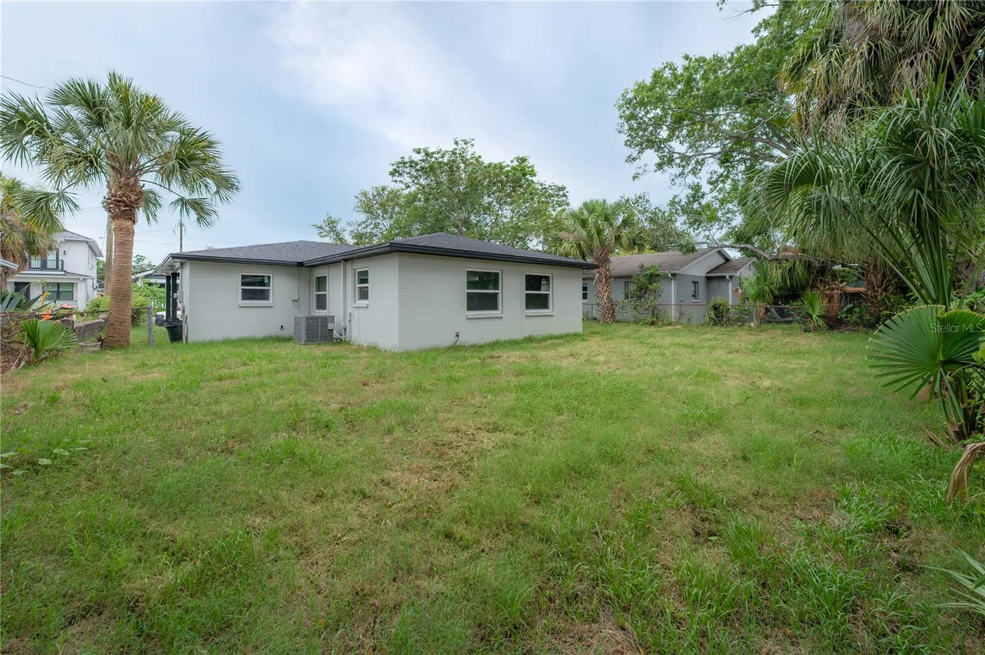1911 W Cherry Street Tampa FL 33607