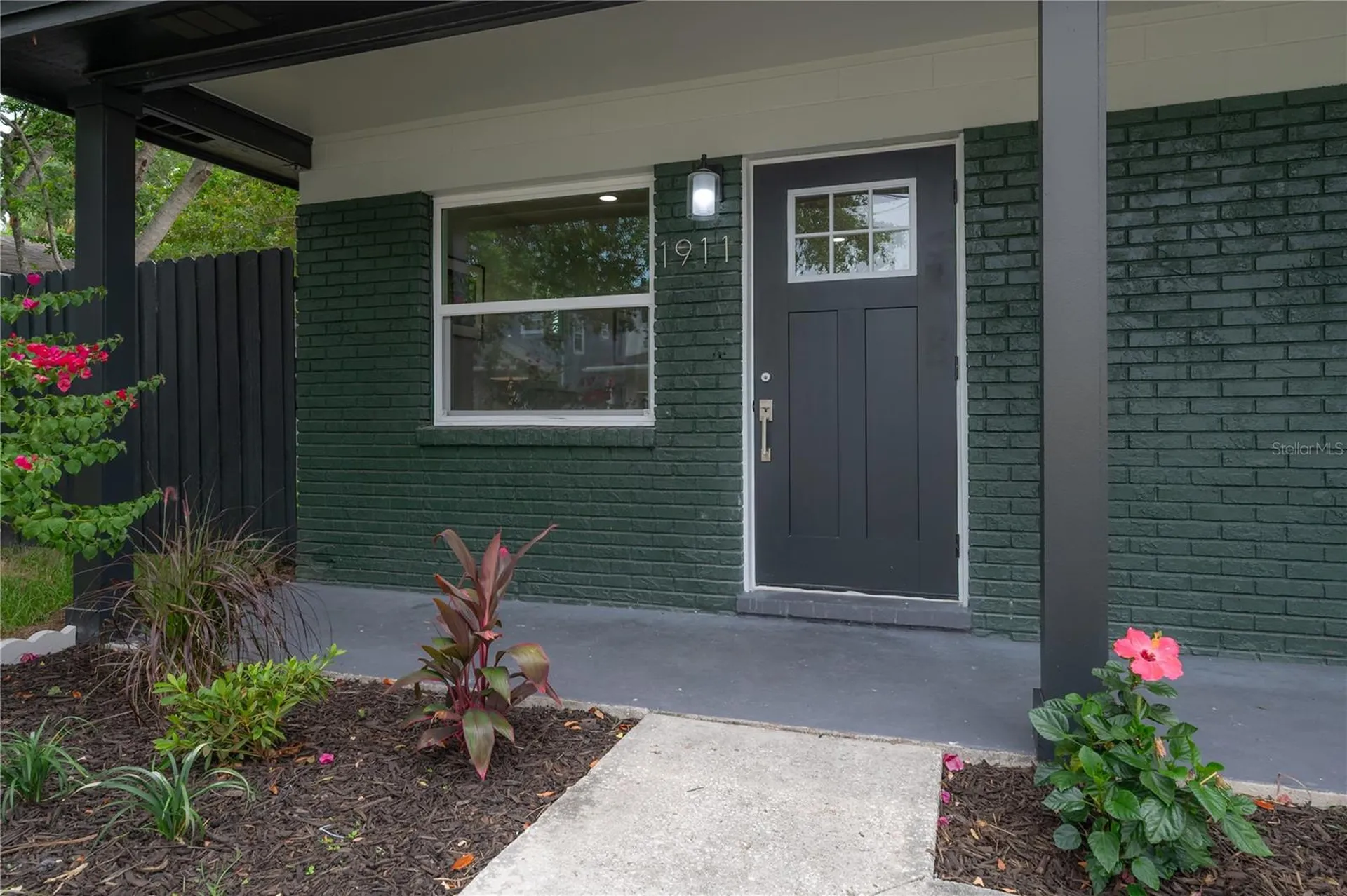 1911 W Cherry Street Tampa FL 33607