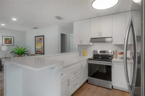 1911 W Cherry Street Tampa FL 33607