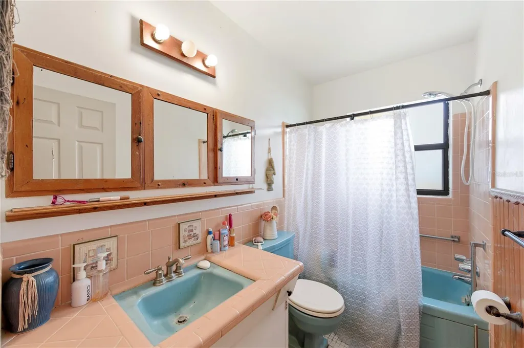 13817 Dominica Drive Seminole FL 33776