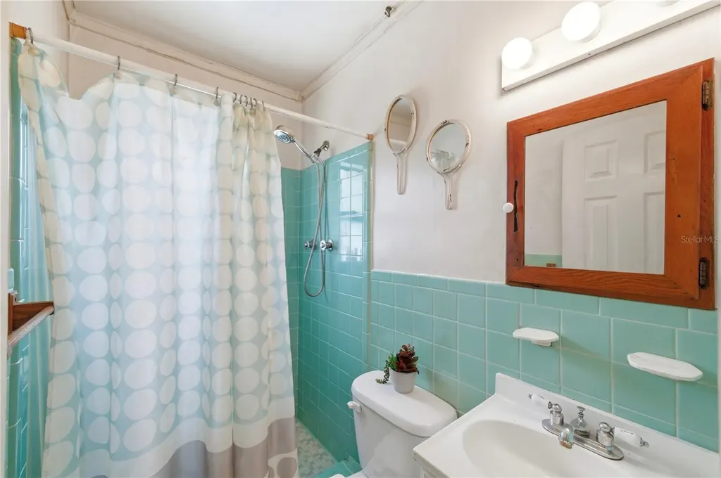 13817 Dominica Drive Seminole FL 33776