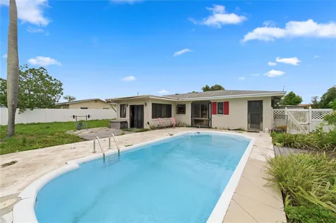 13817 Dominica Drive Seminole FL 33776