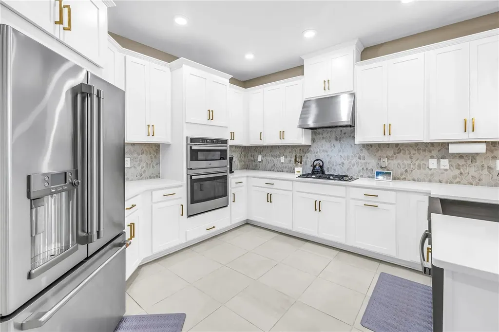 9240 Tequila Sunrise Drive Sarasota FL 34241