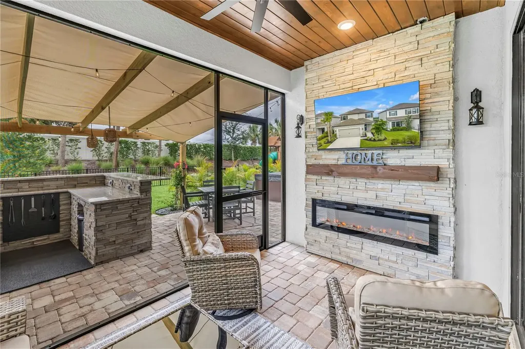 9240 Tequila Sunrise Drive Sarasota FL 34241