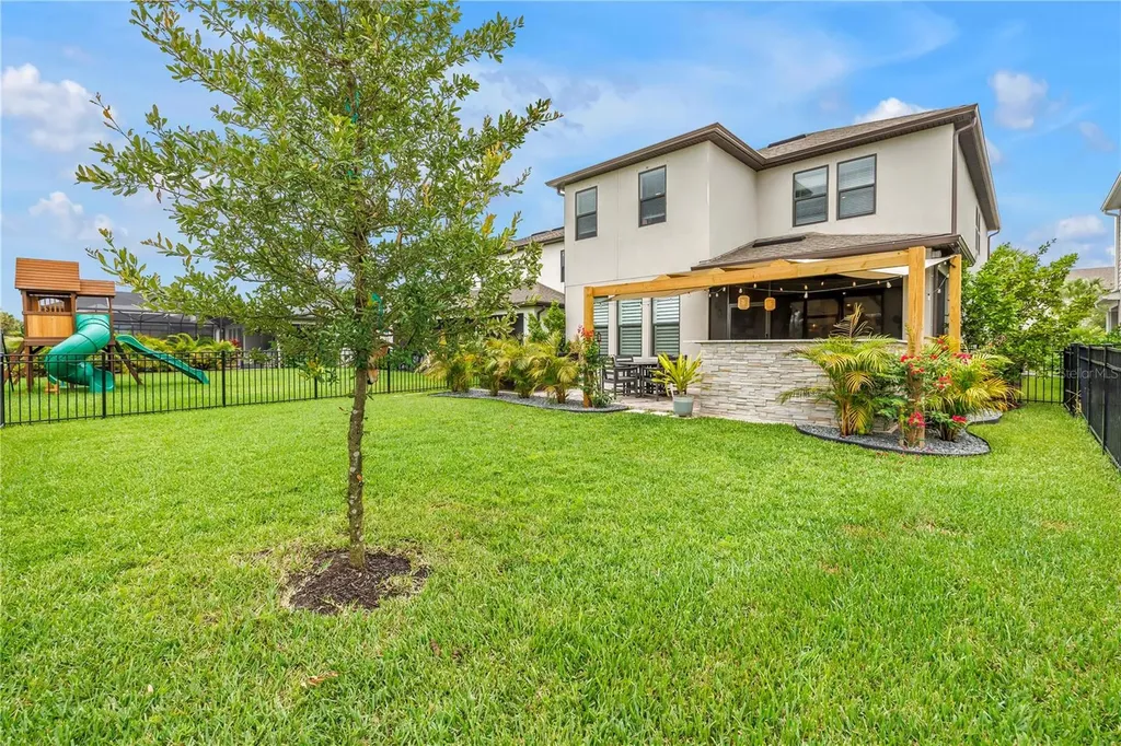 9240 Tequila Sunrise Drive Sarasota FL 34241